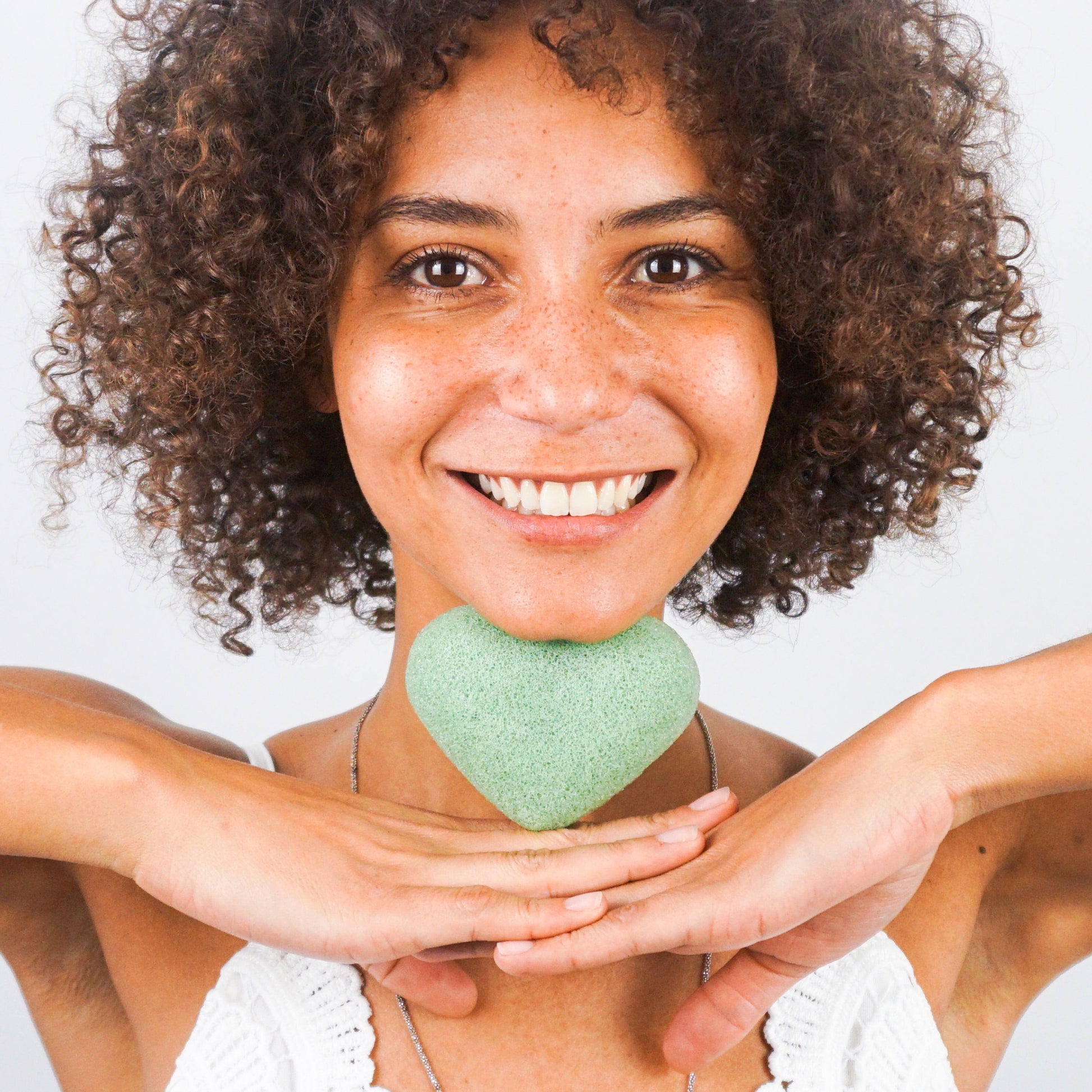 Konjac Herz Schwamm - Gesichtspeeling mit Aloe Vera für zarte Haut - Jolie au naturel: Nachhaltige Naturkosmetik