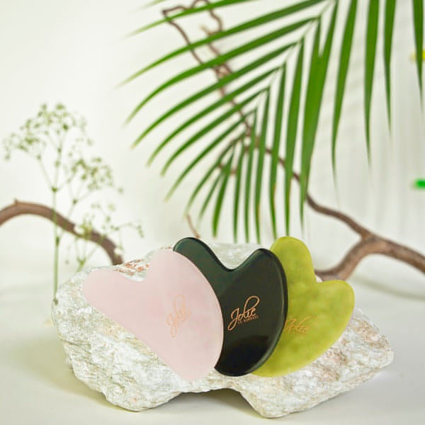 Jade Gua Sha Stein I Gesichts- und Körpermassage I unreine Haut" - Jolie au naturel: Nachhaltige Naturkosmetik
